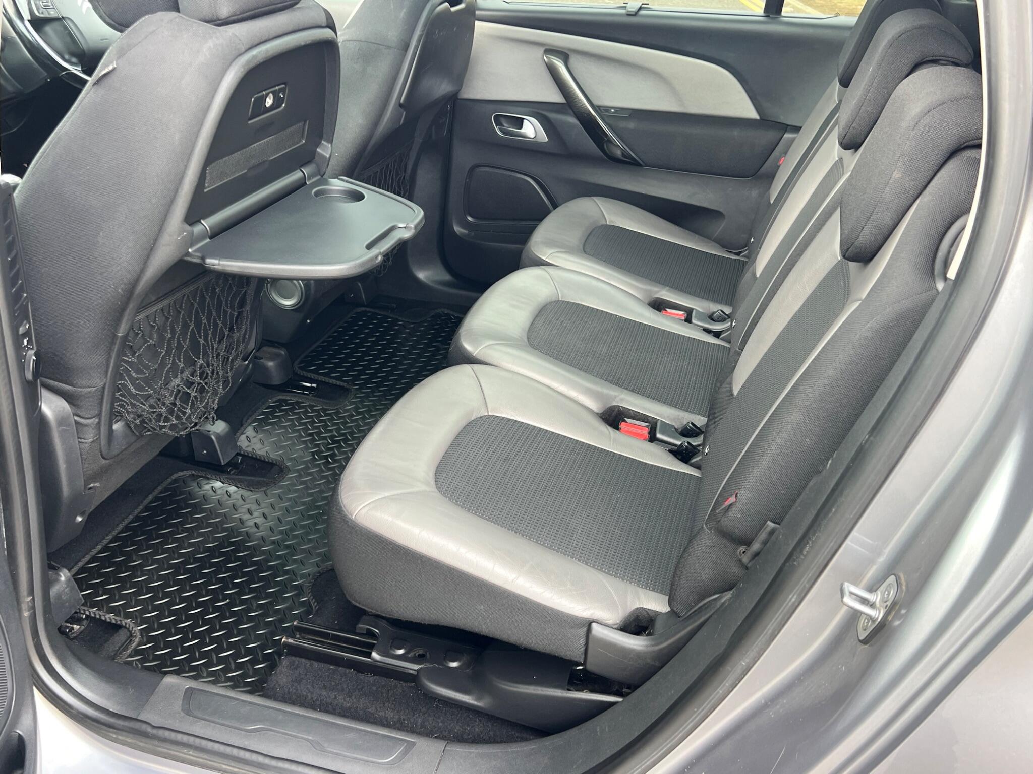 Citroen Grand C4 Picasso view 48