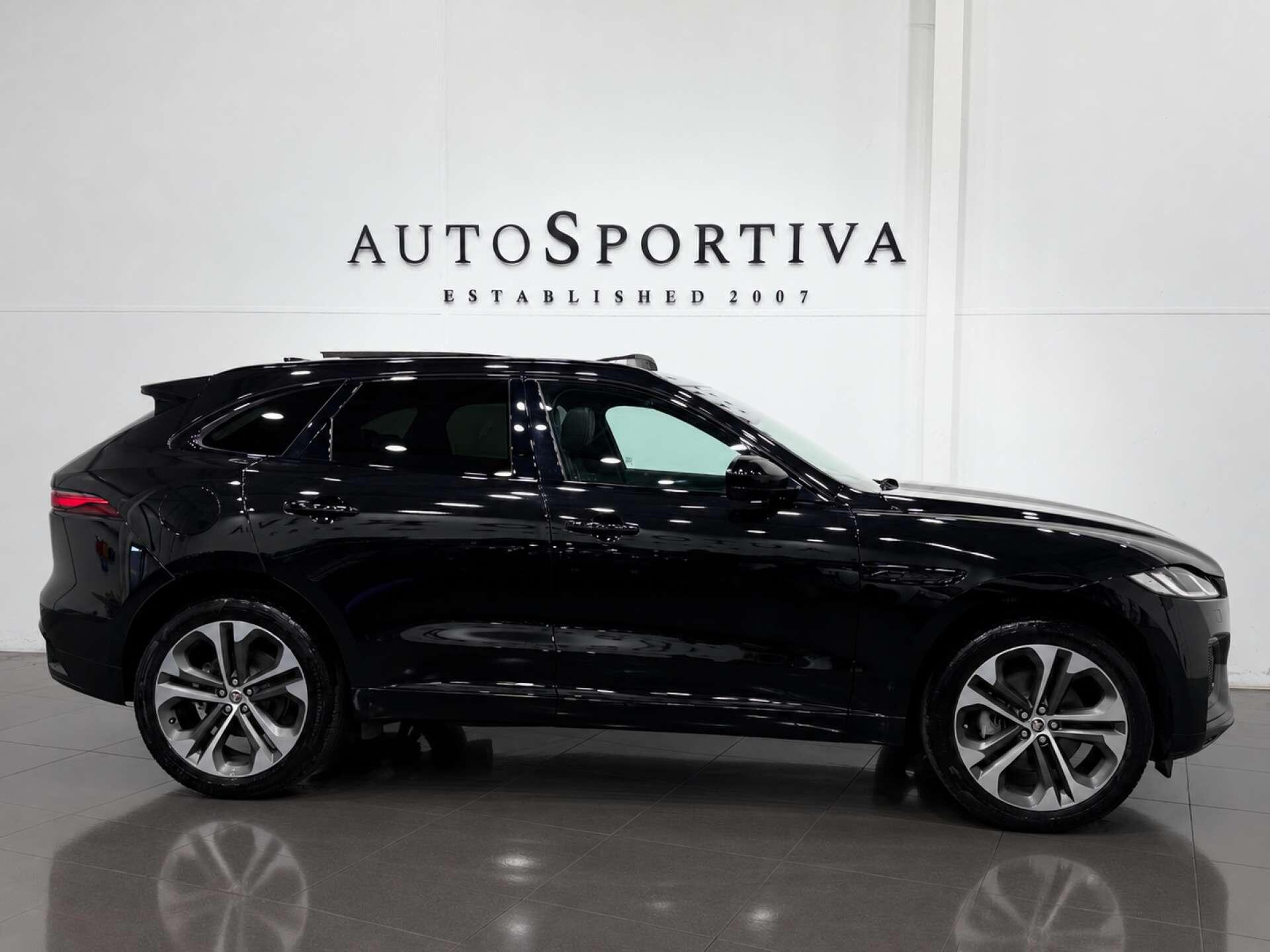 Jaguar F-Pace view 3
