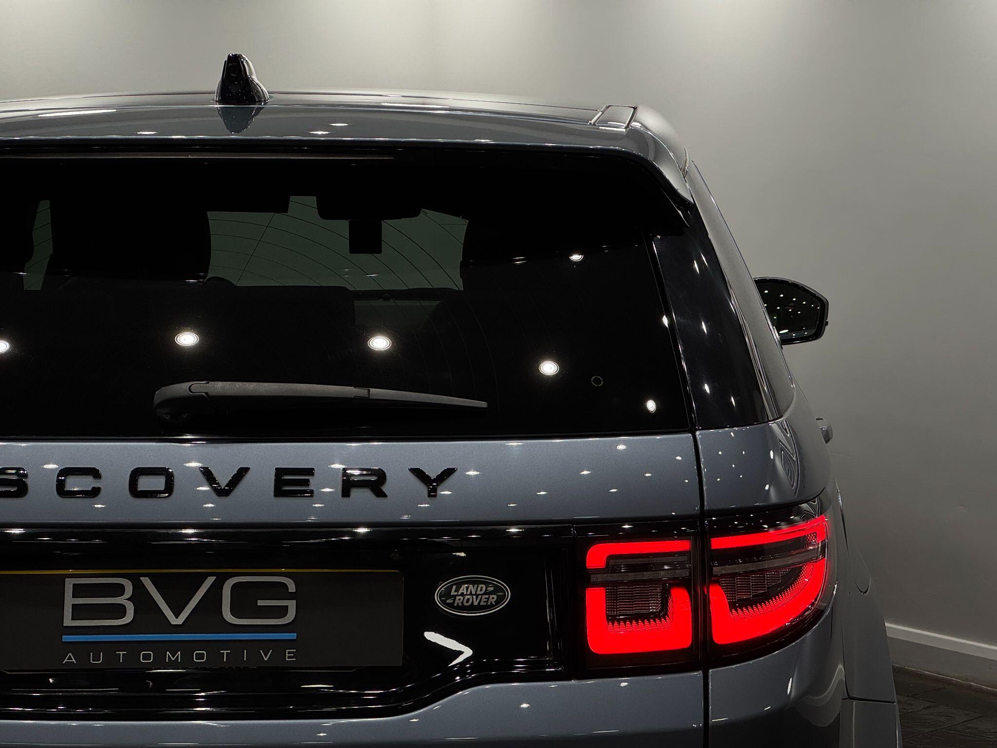 Land Rover Discovery Sport view 18