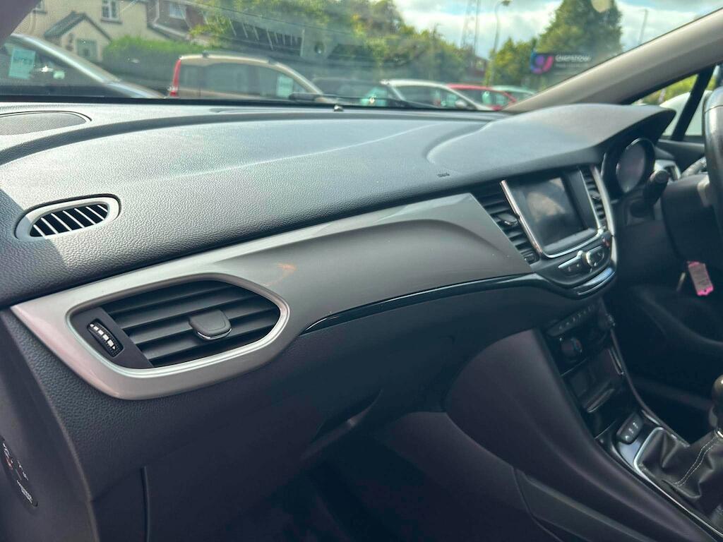 Vauxhall Astra view 19