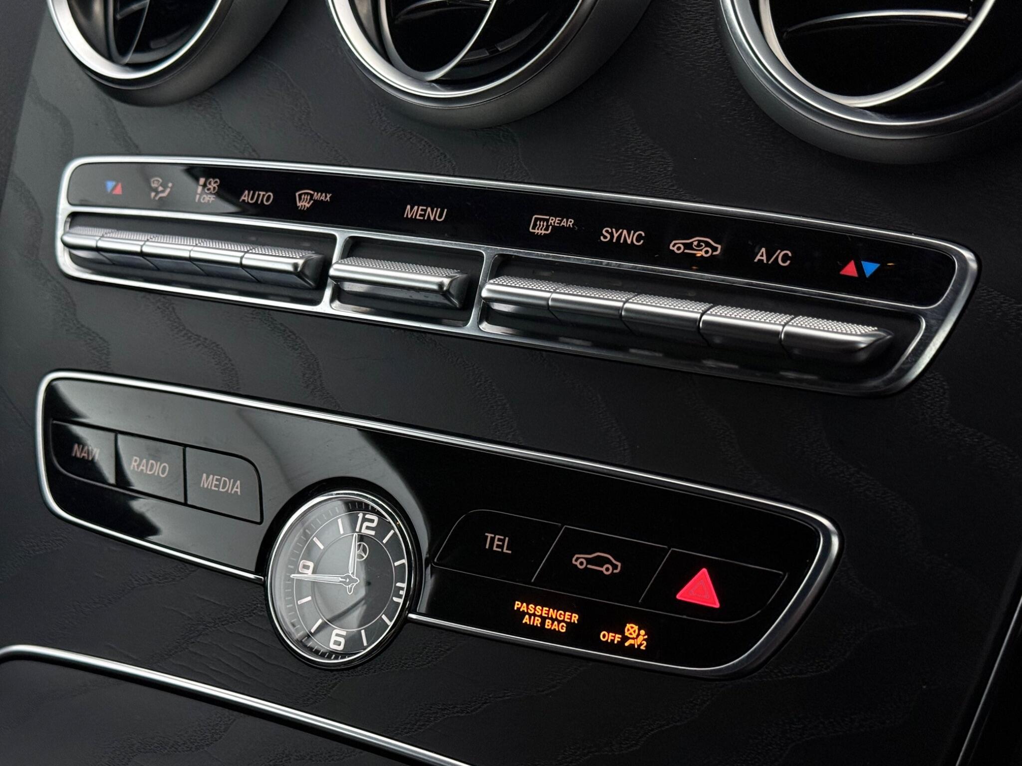 Mercedes-Benz C-Class view 28