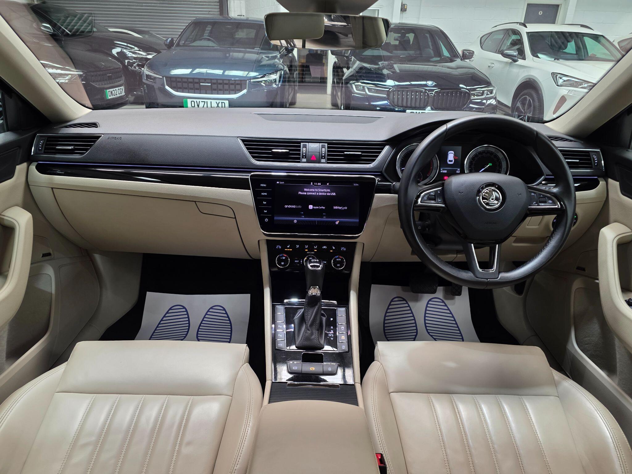 Skoda Superb view 5