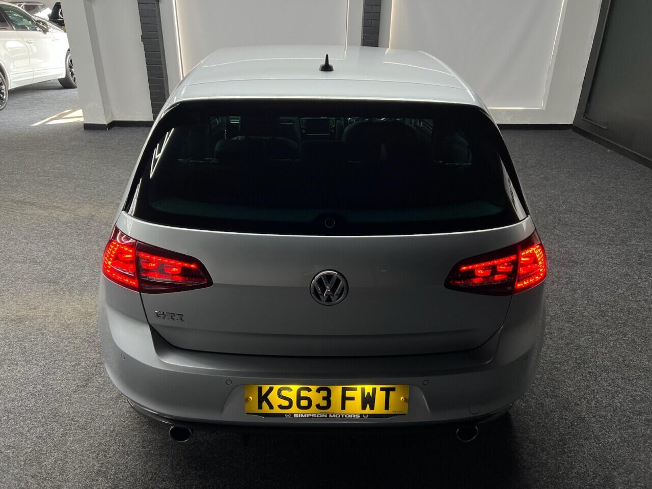 Volkswagen Golf view 9
