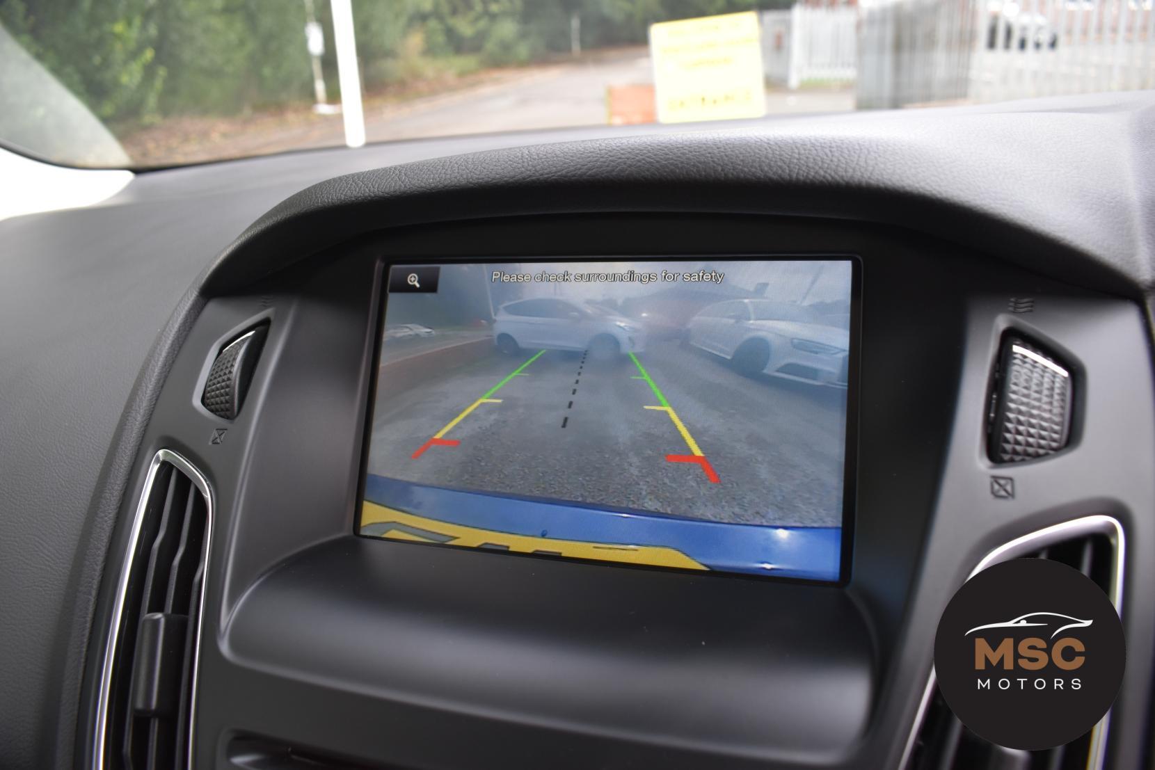 Ford Focus view 40