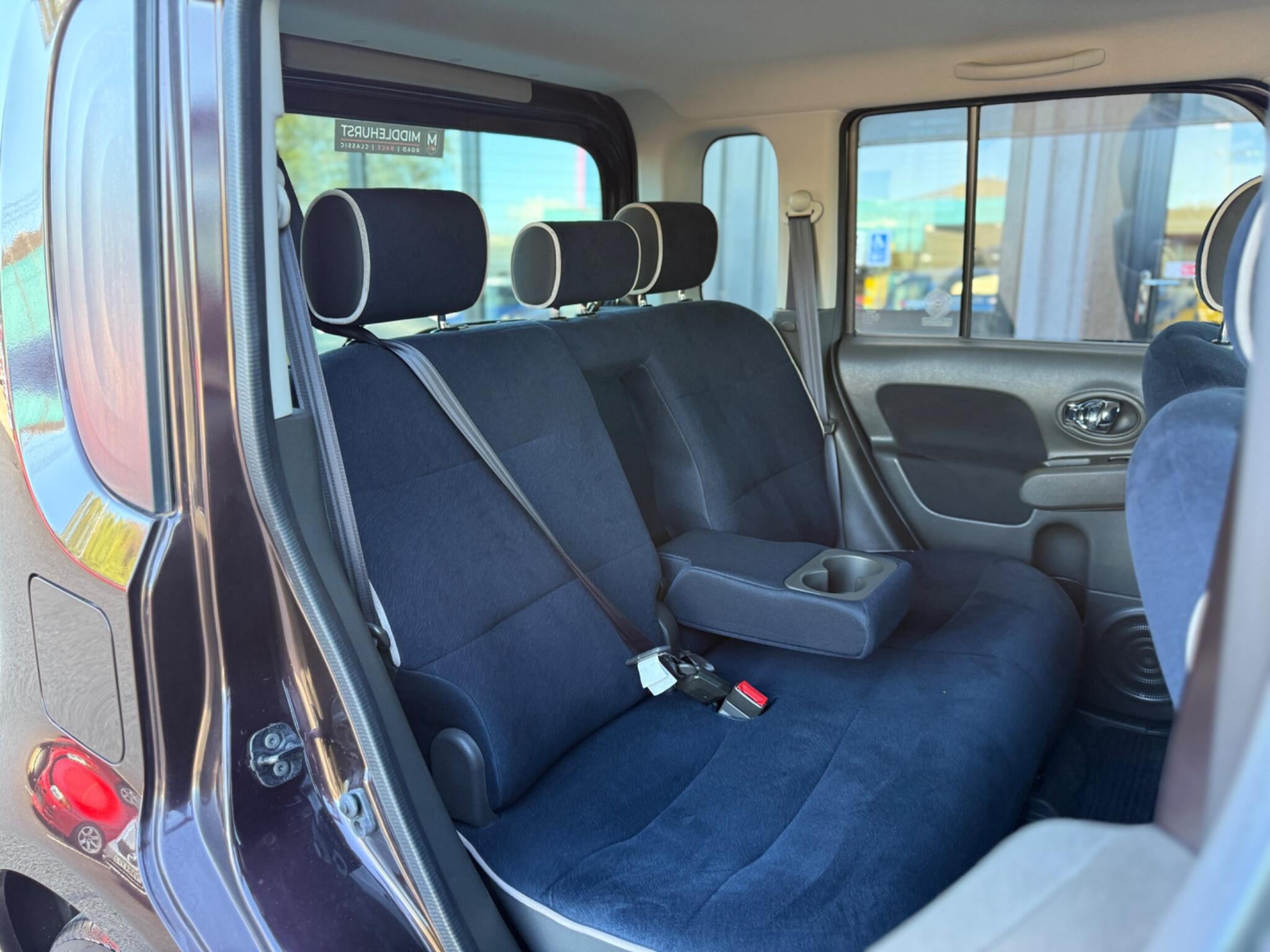 Nissan Cube view 56