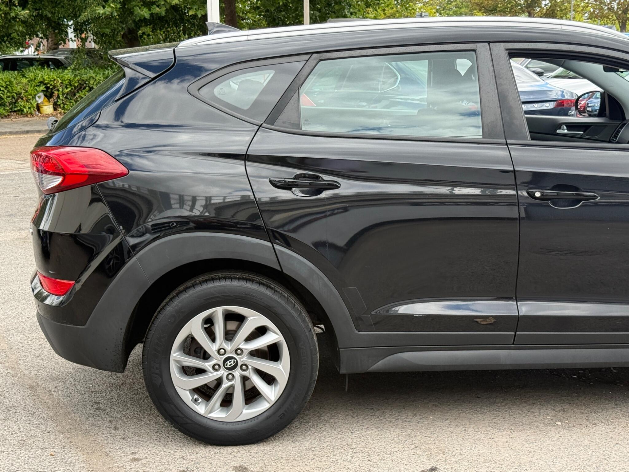 Hyundai TUCSON - Image 21