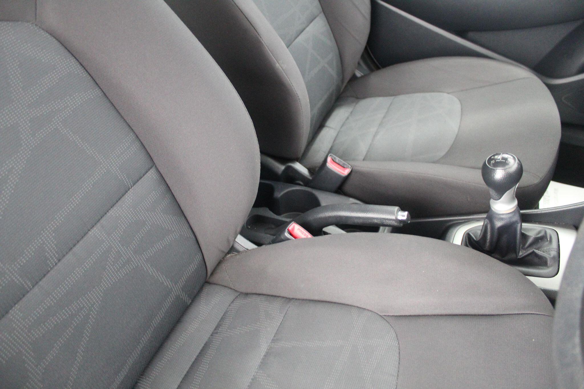 Kia Rio view 37