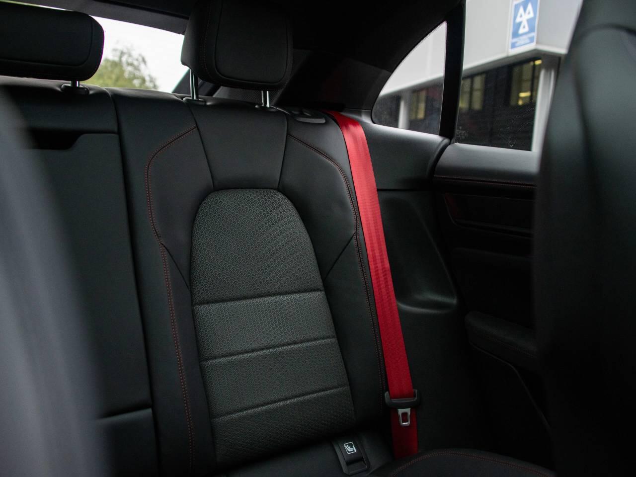 Porsche Macan view 61