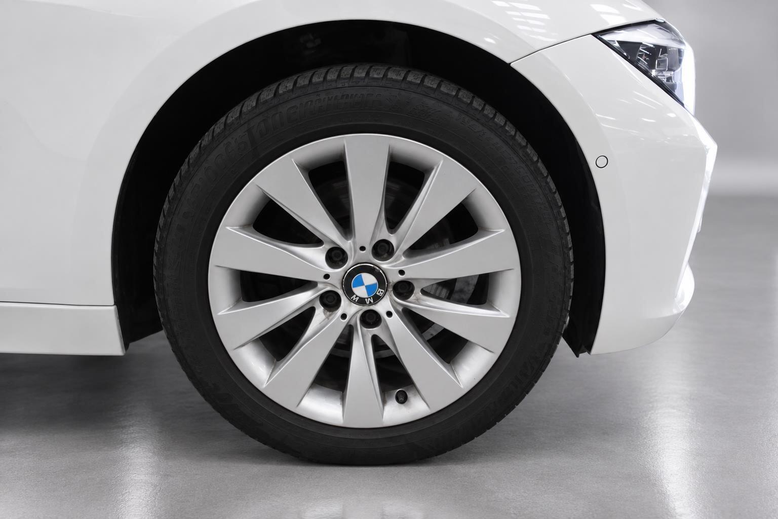 BMW 3 Series view 57