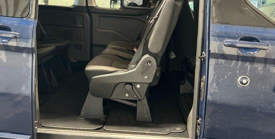 Ford Tourneo Custom view 4