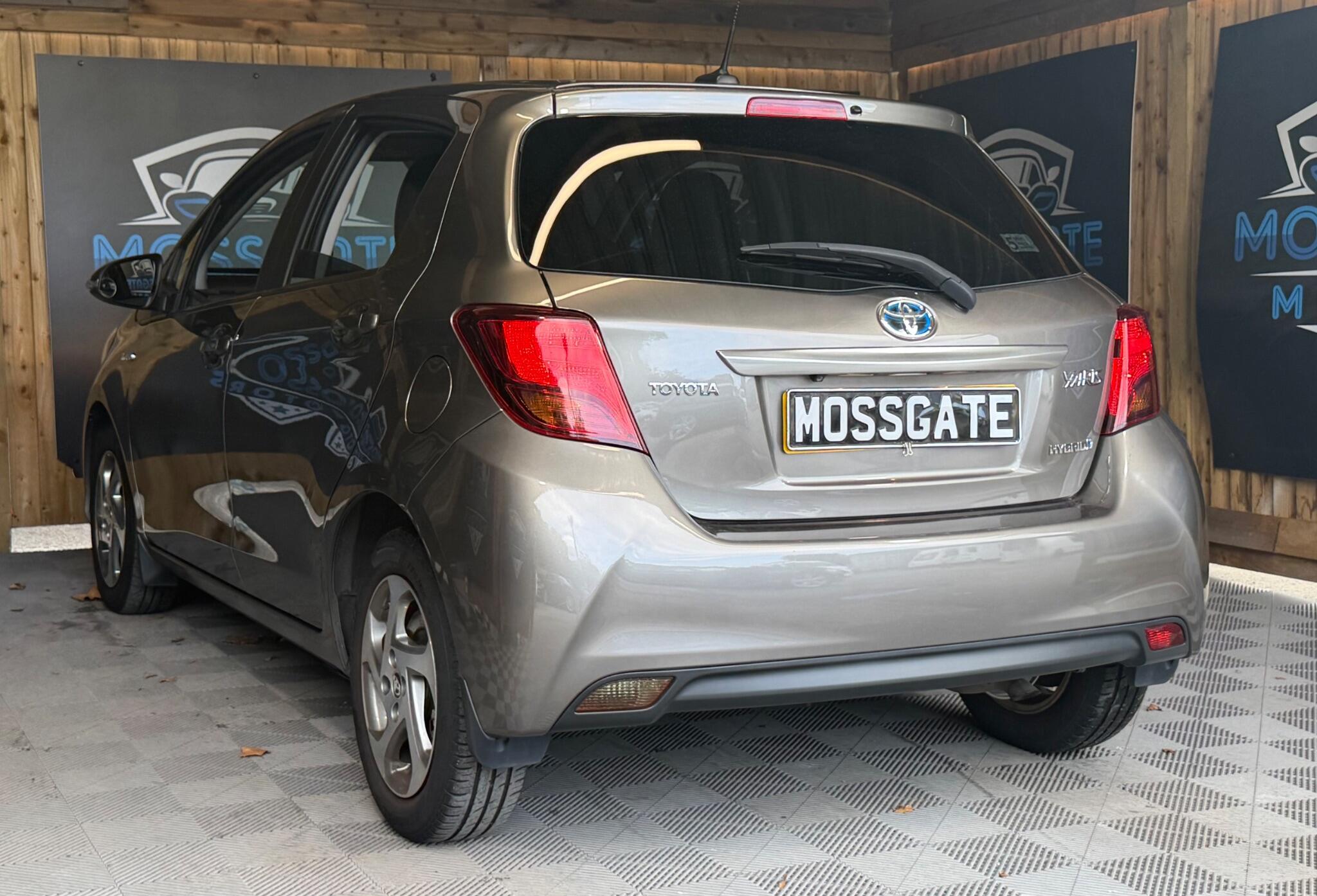 Toyota Yaris view 9