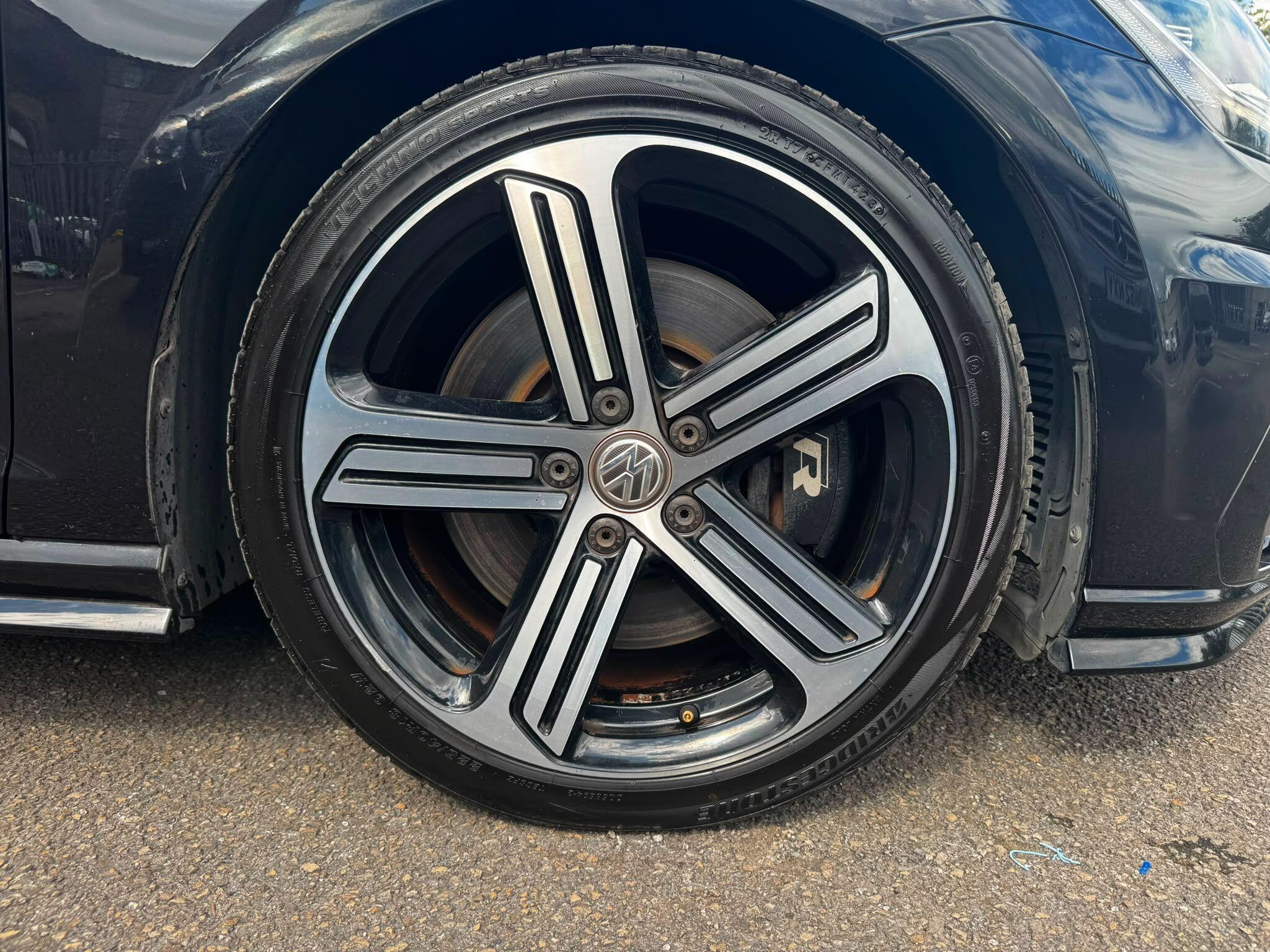 Volkswagen Golf view 32