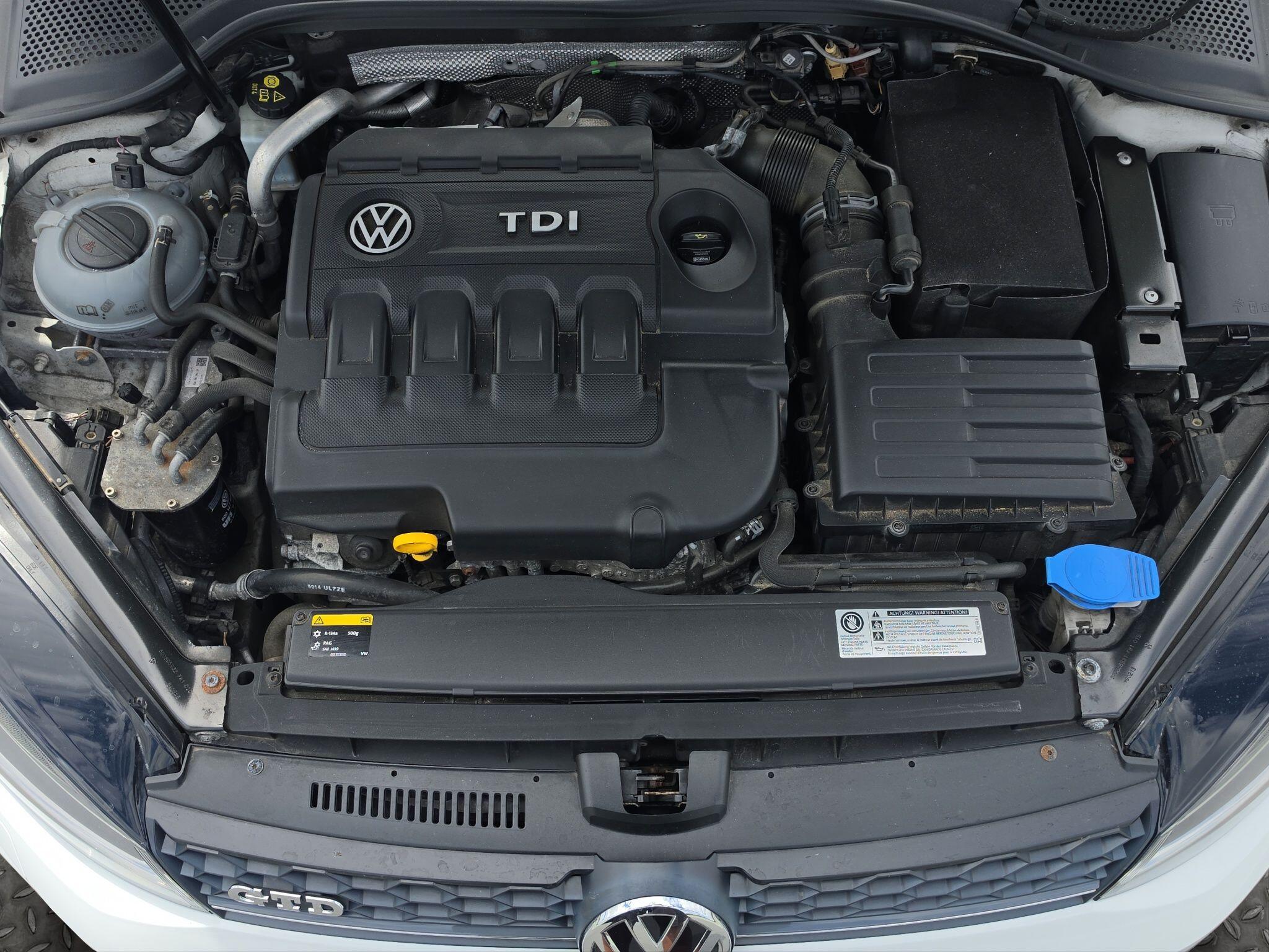 Volkswagen Golf view 16