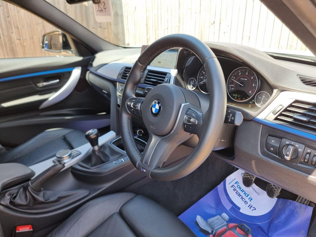 BMW 3 Series view 15