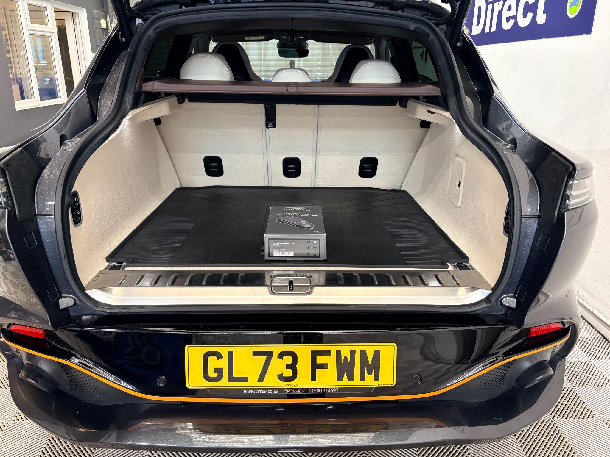 Aston Martin DBX view 21