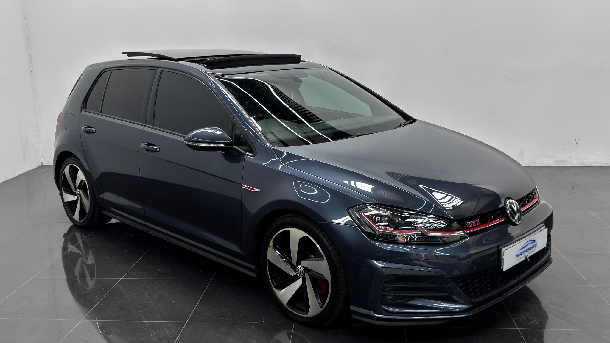 Volkswagen Golf view 9