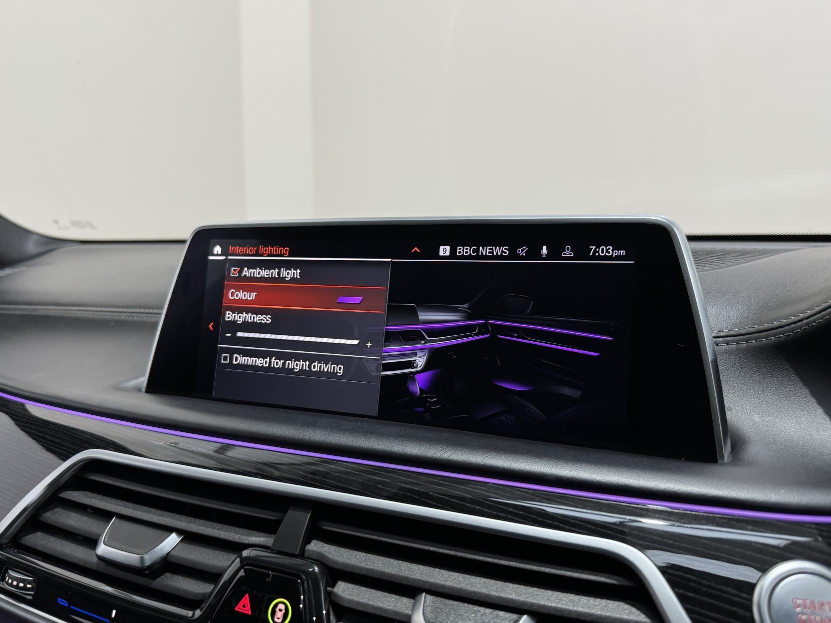 BMW 7 Series view 35