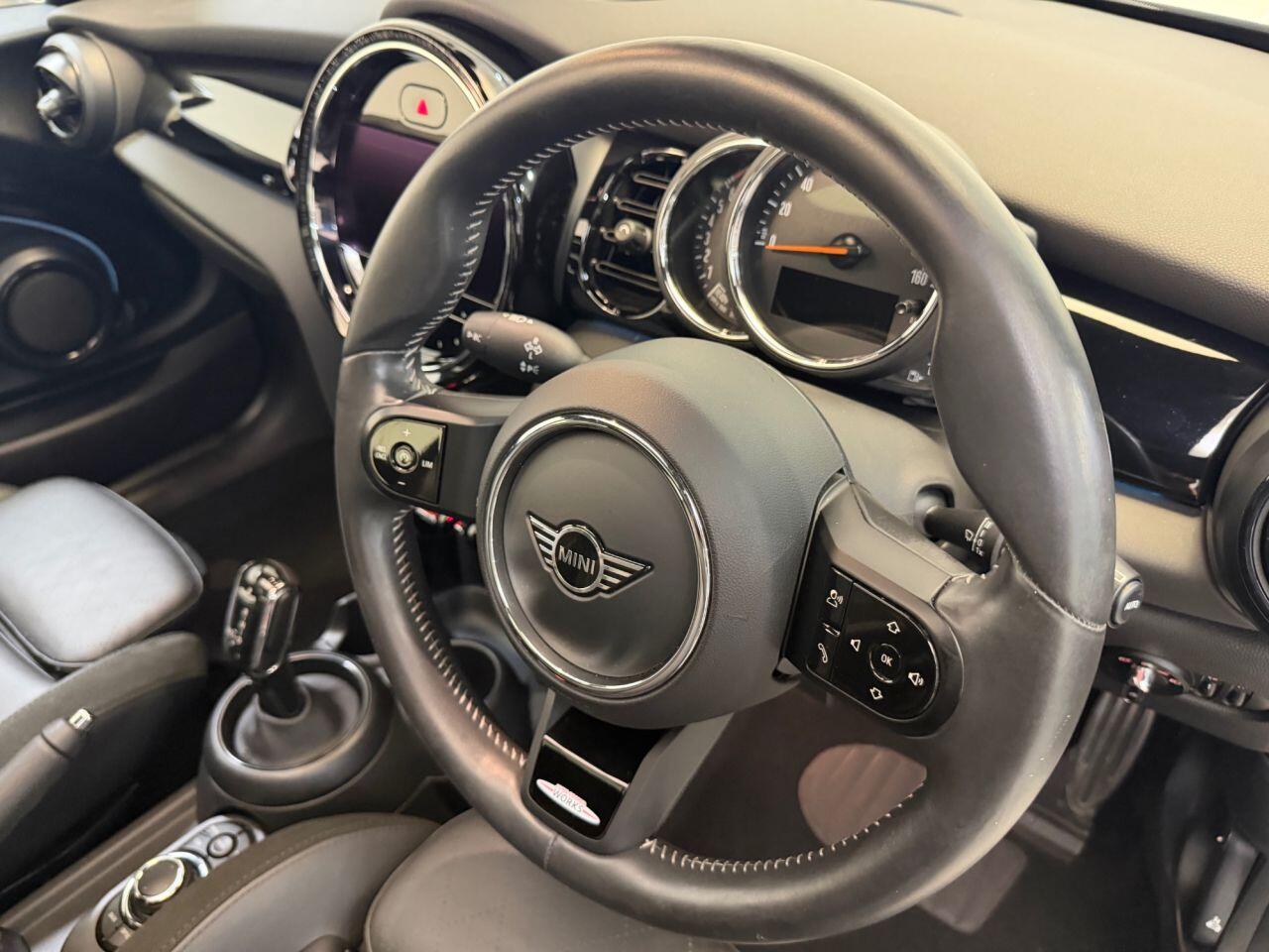 Mini Cooper view 19