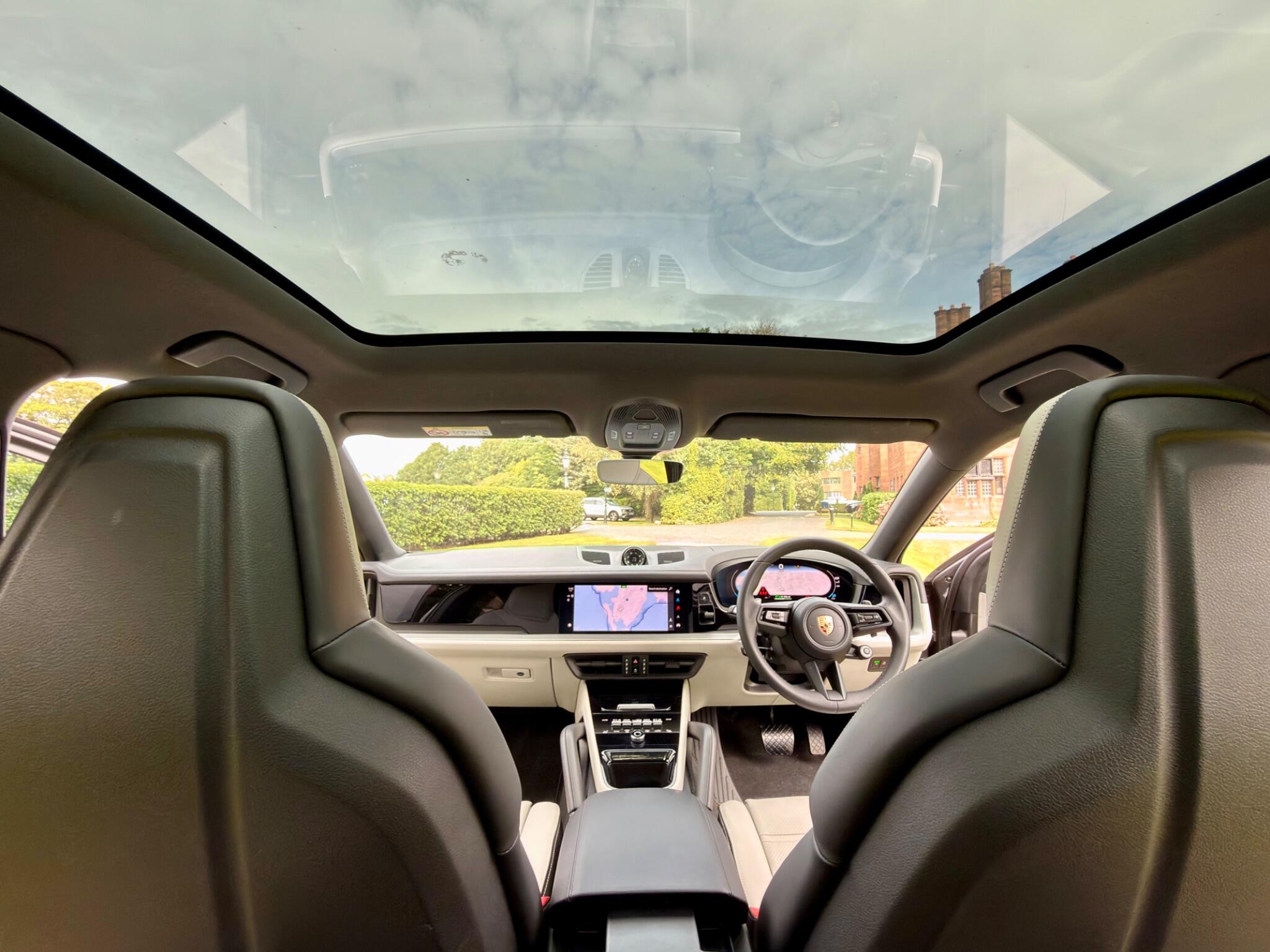Porsche Cayenne view 4