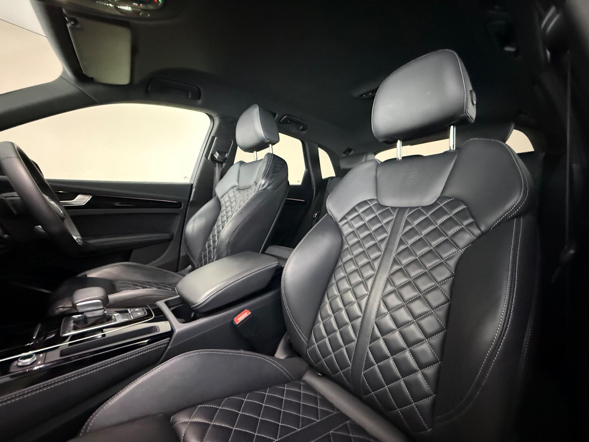 Audi Q5 view 26