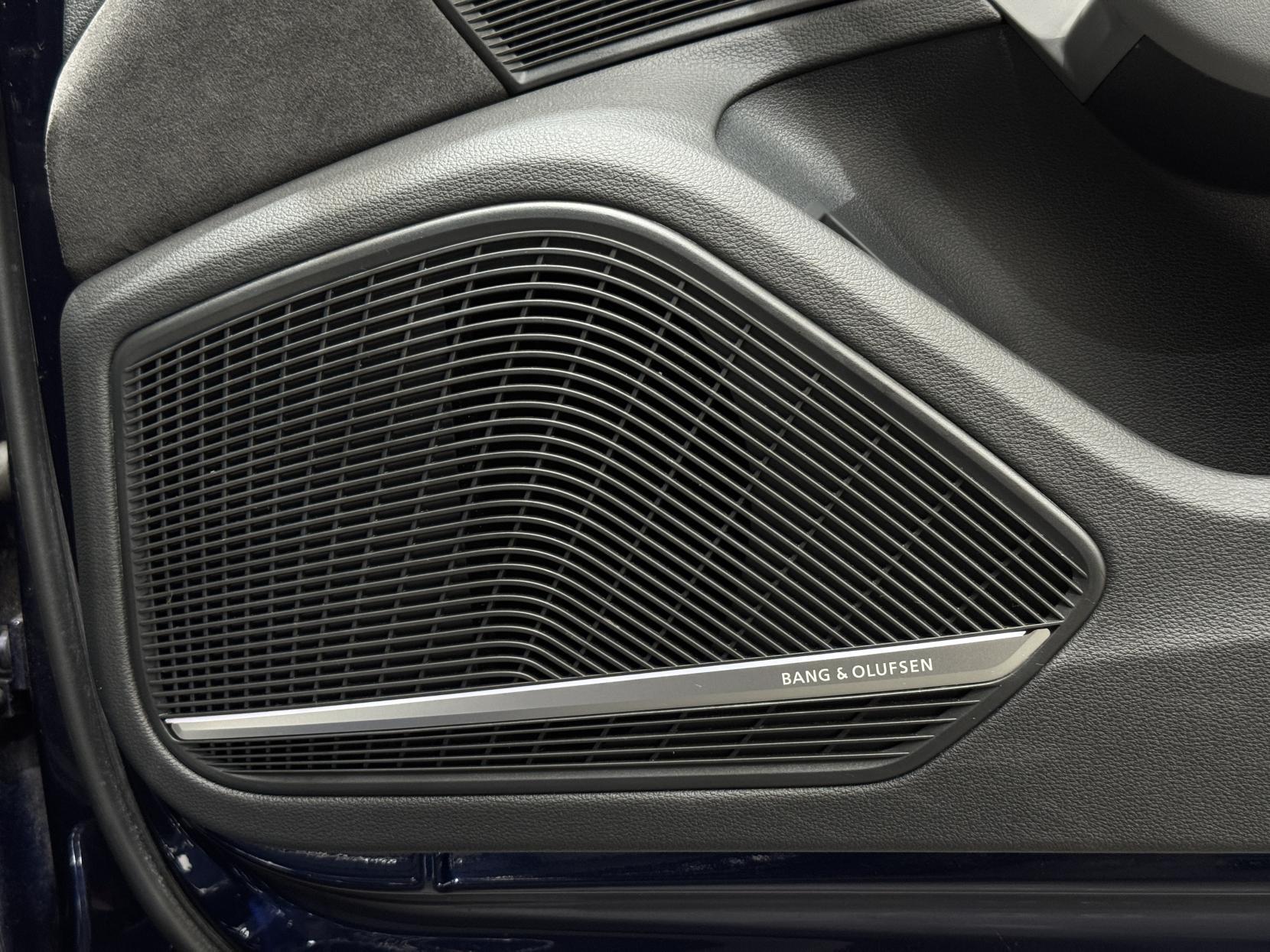 Audi S5 view 21