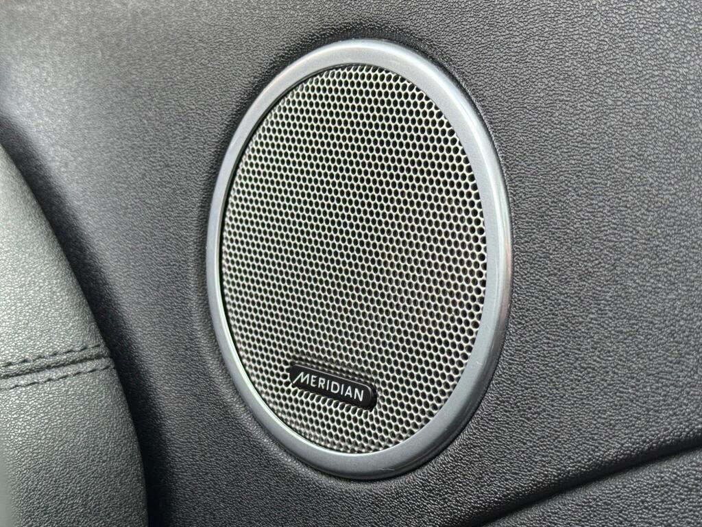Land Rover Range Rover Evoque view 22