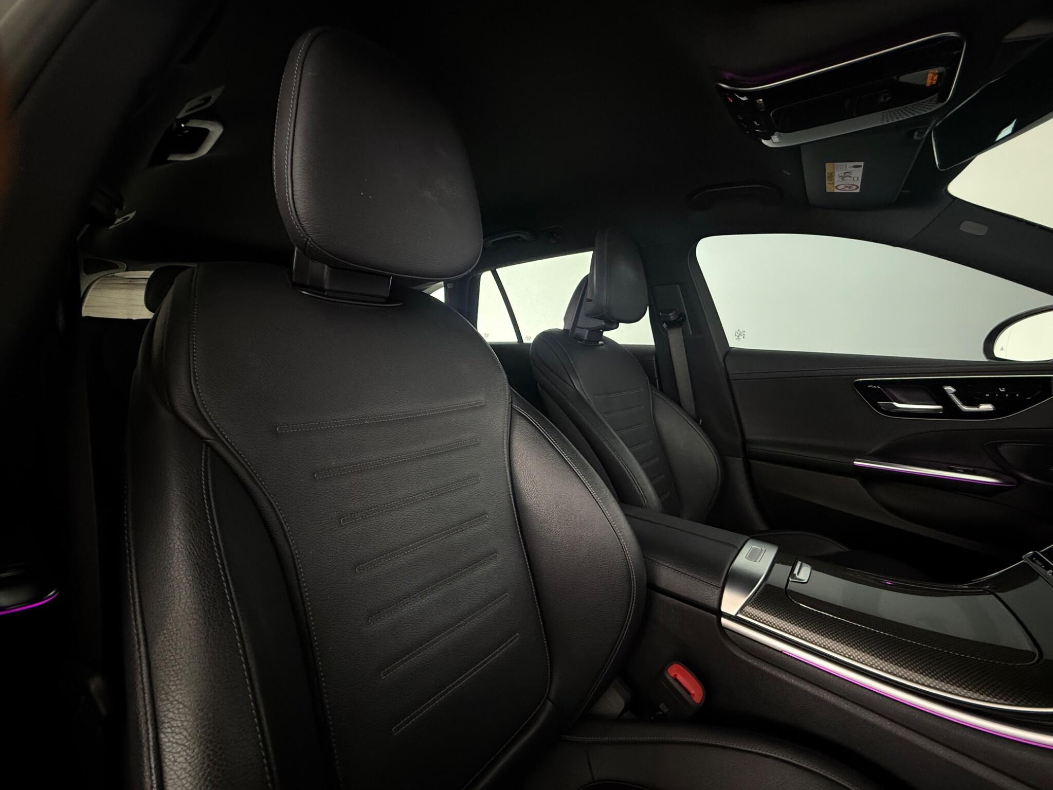 Mercedes-Benz C-Class view 34