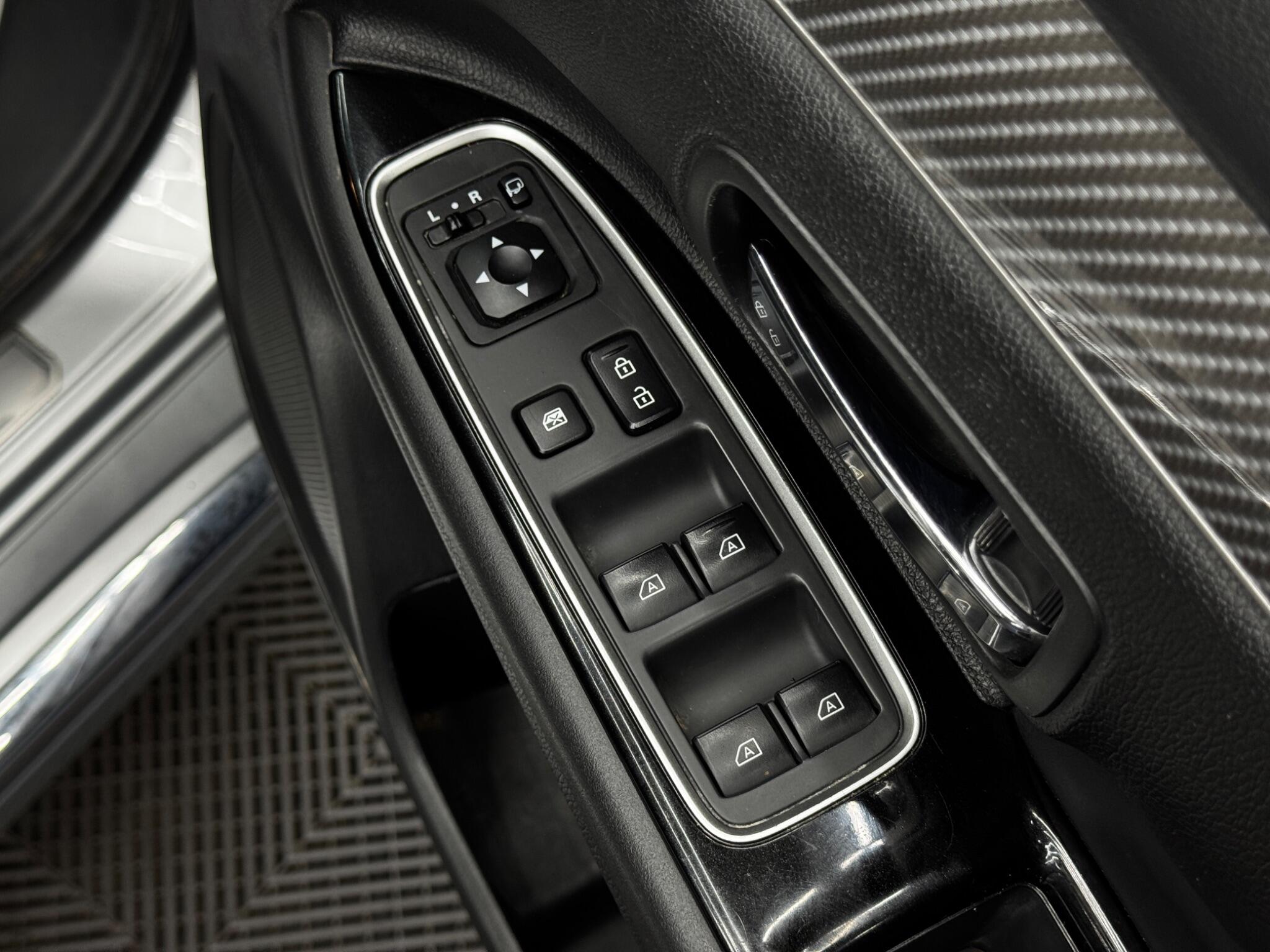 Mitsubishi Outlander view 34