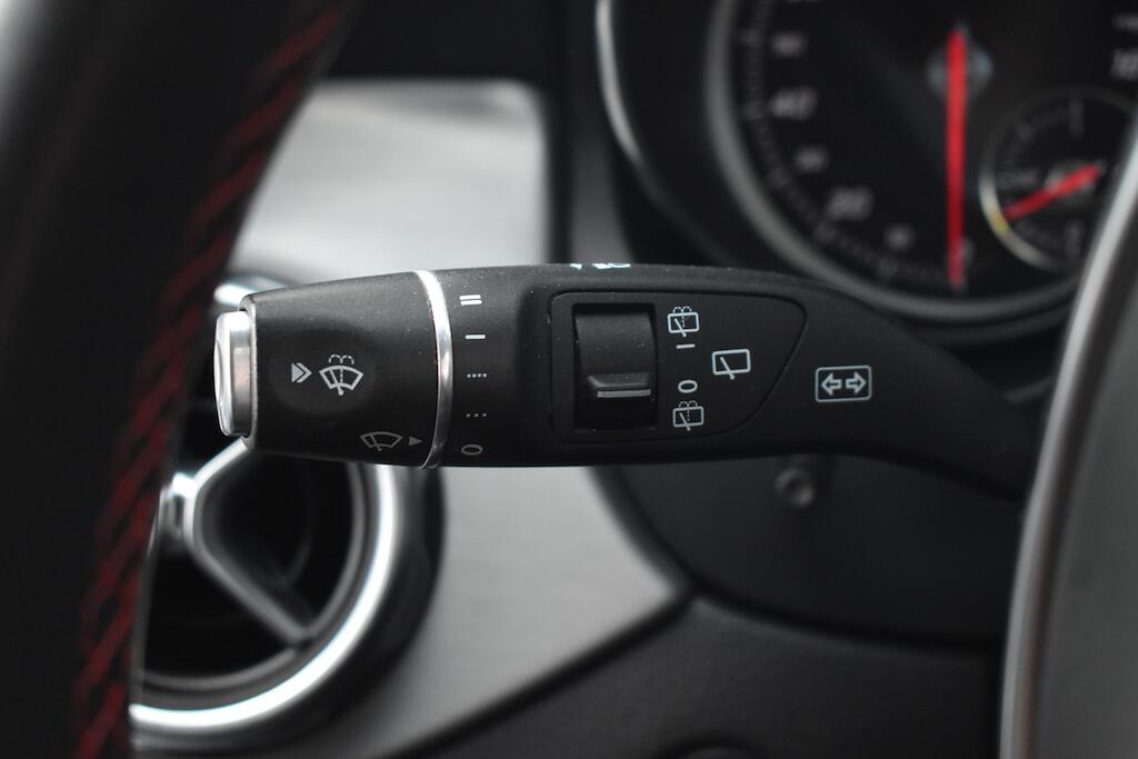 Mercedes-Benz Gla view 54