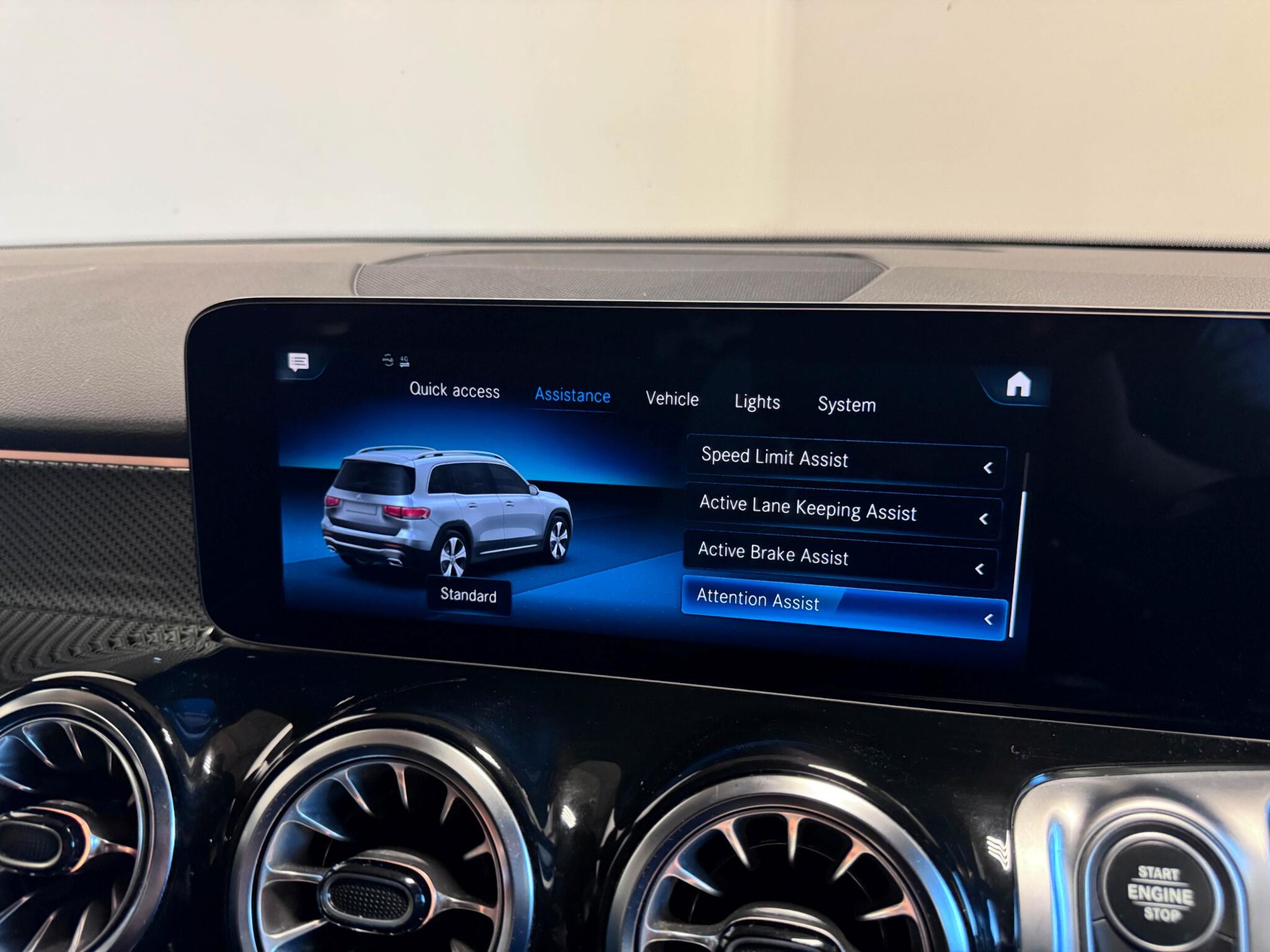 Mercedes-Benz GLB view 53