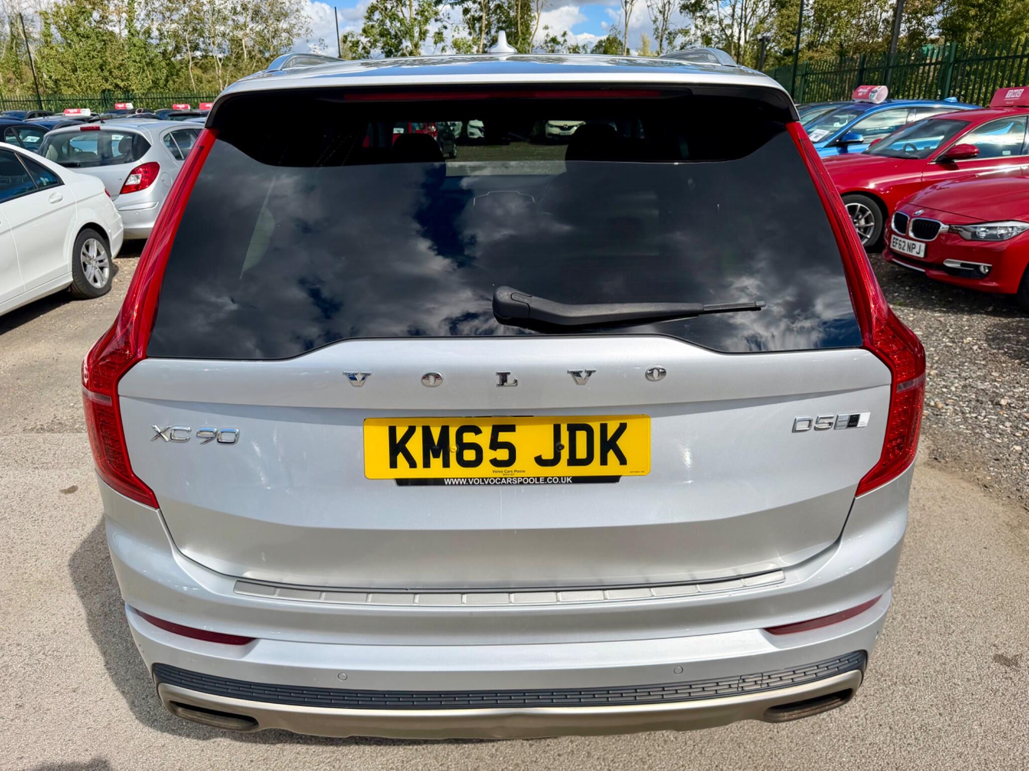 Volvo XC90 view 16
