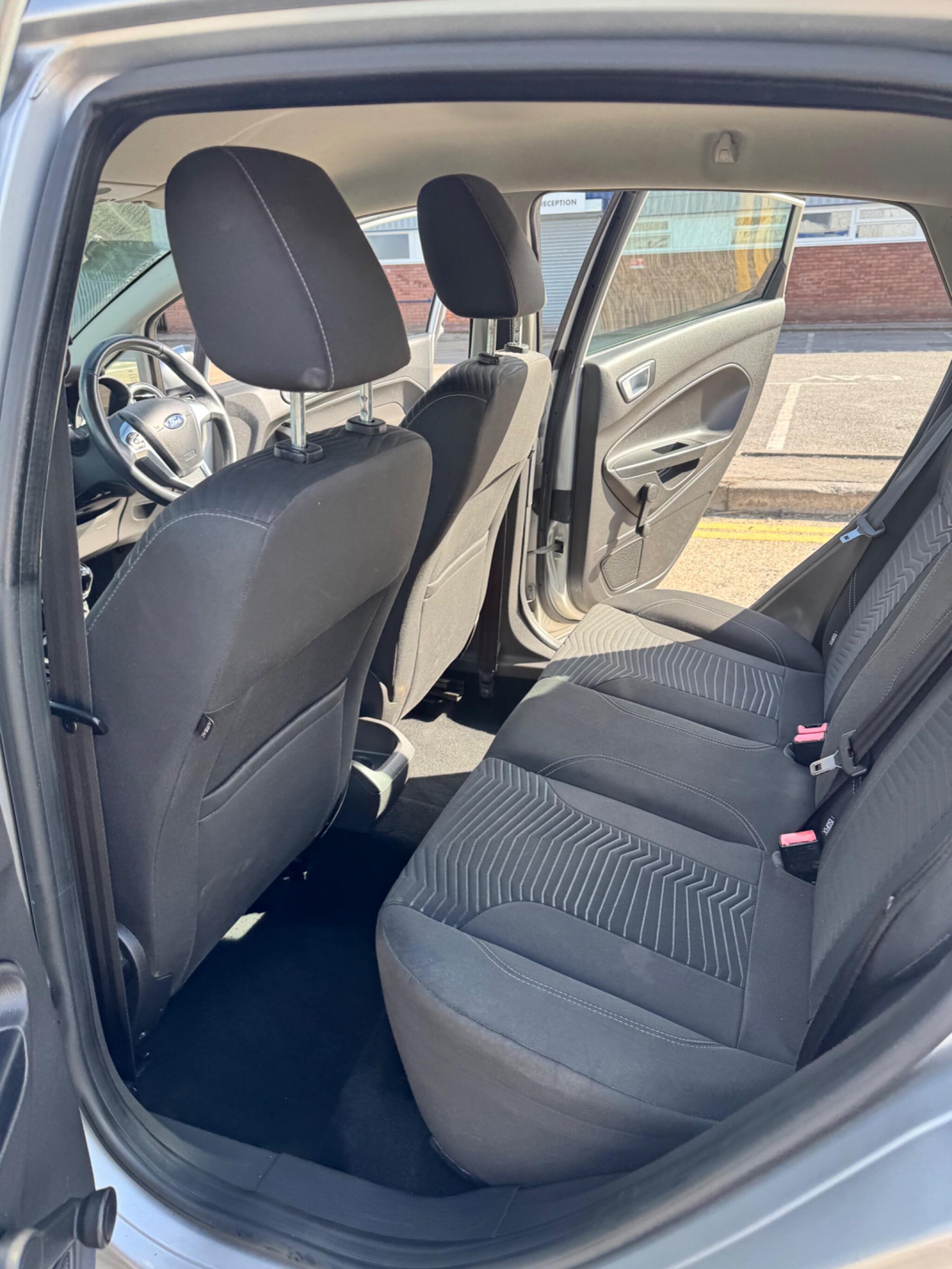 Ford Fiesta view 29