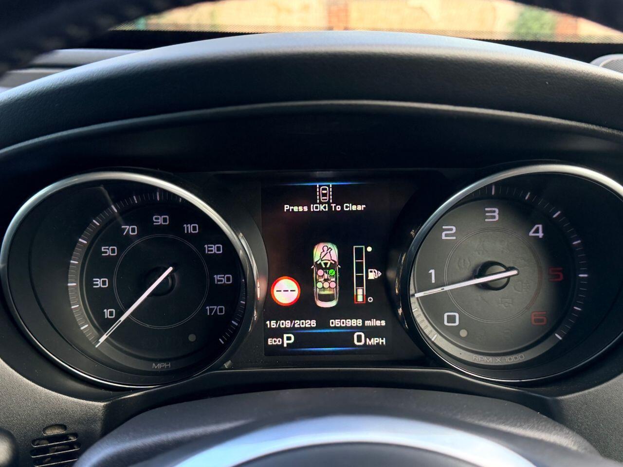 Jaguar Xe view 36