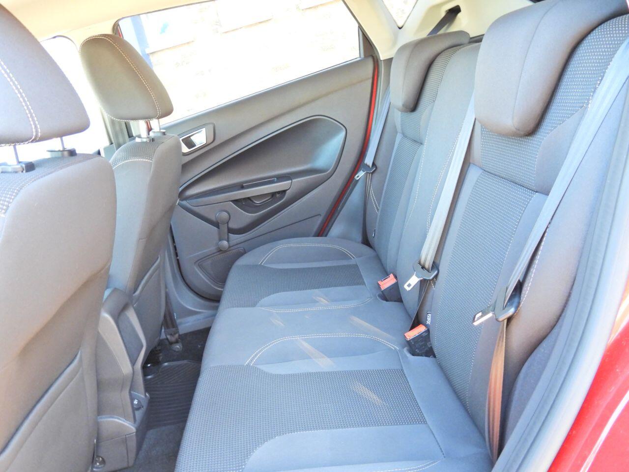Ford Fiesta view 29