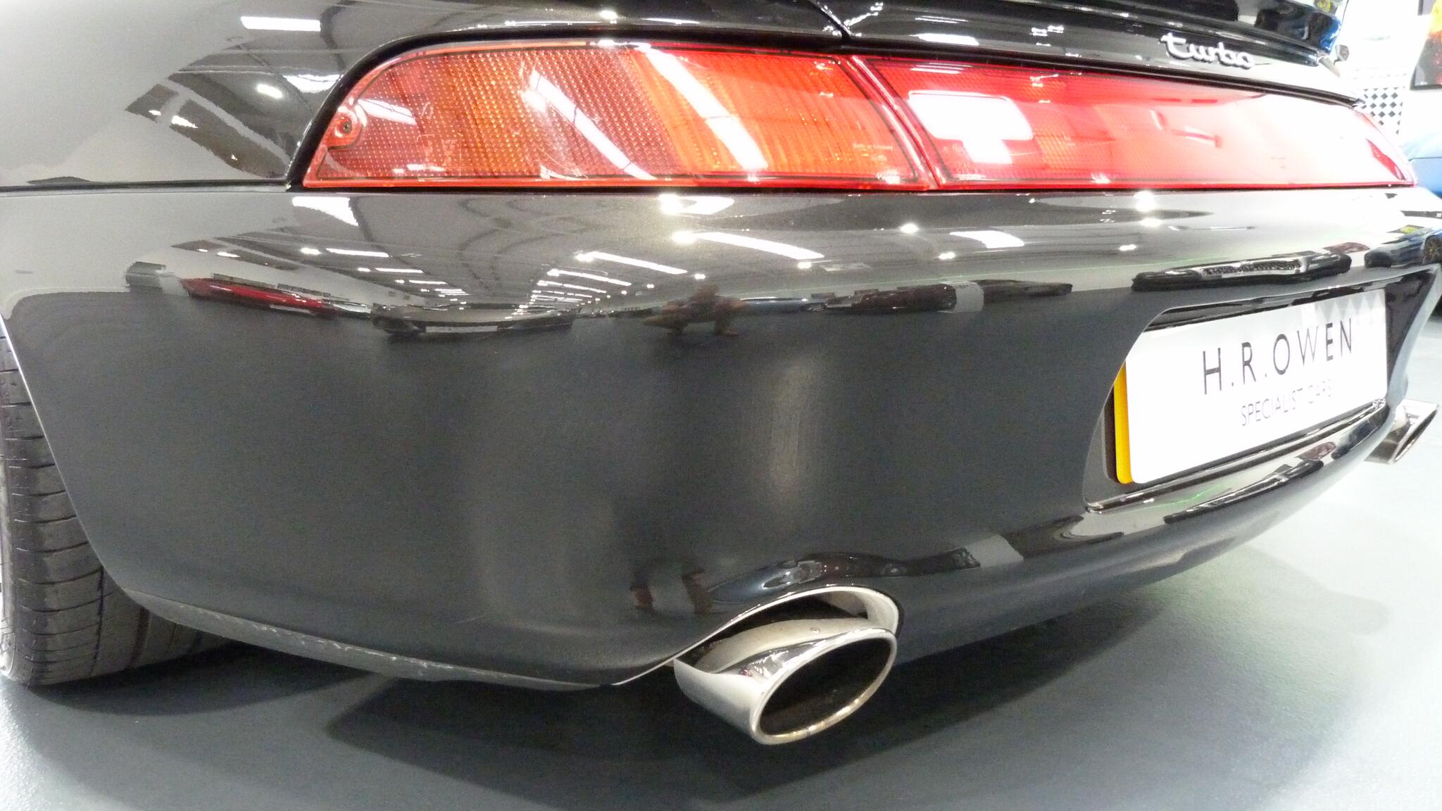 Porsche 911 view 33