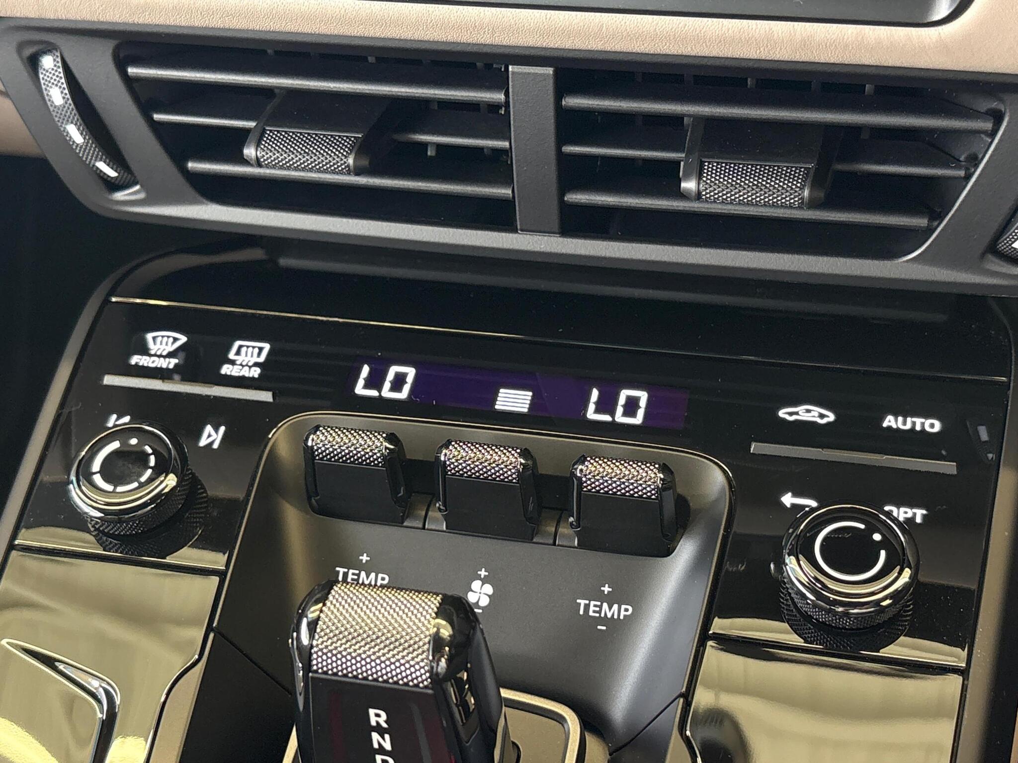 Porsche 911 view 51