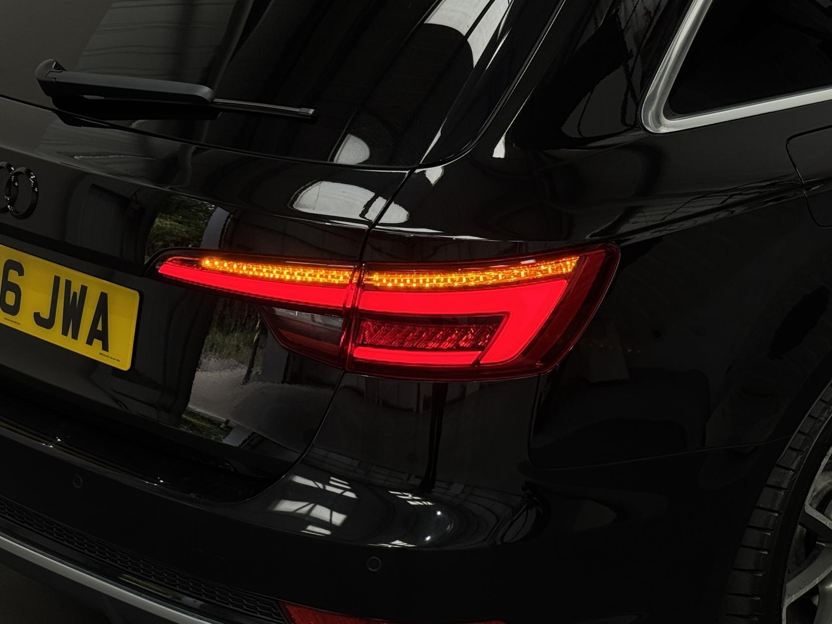 Audi S4 Avant view 16