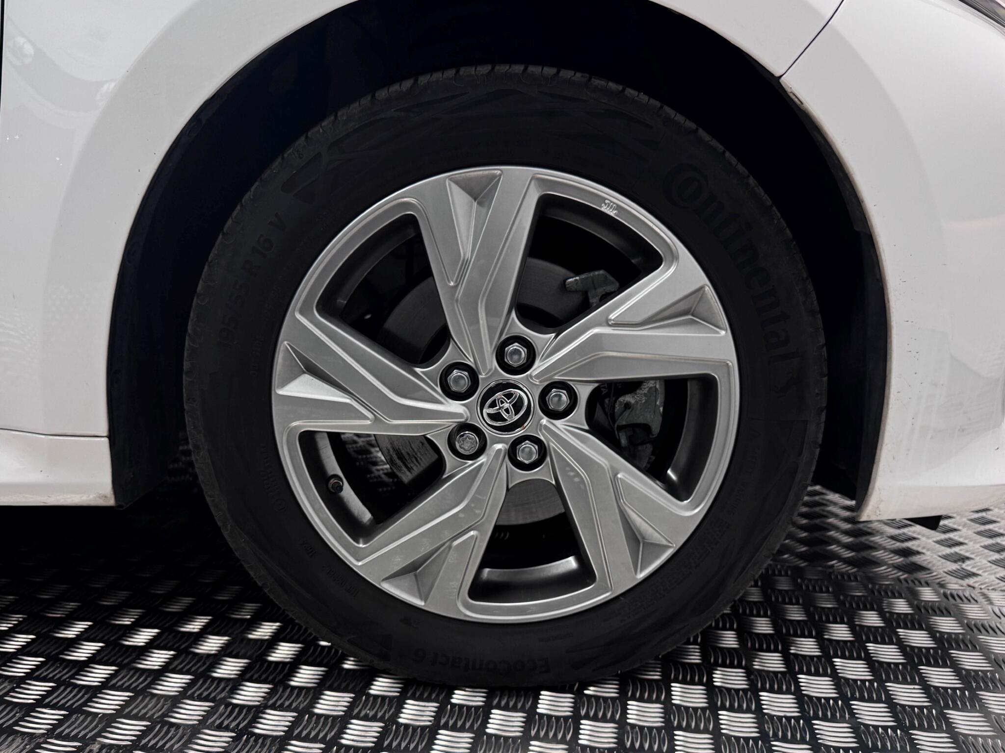 Toyota Yaris view 49