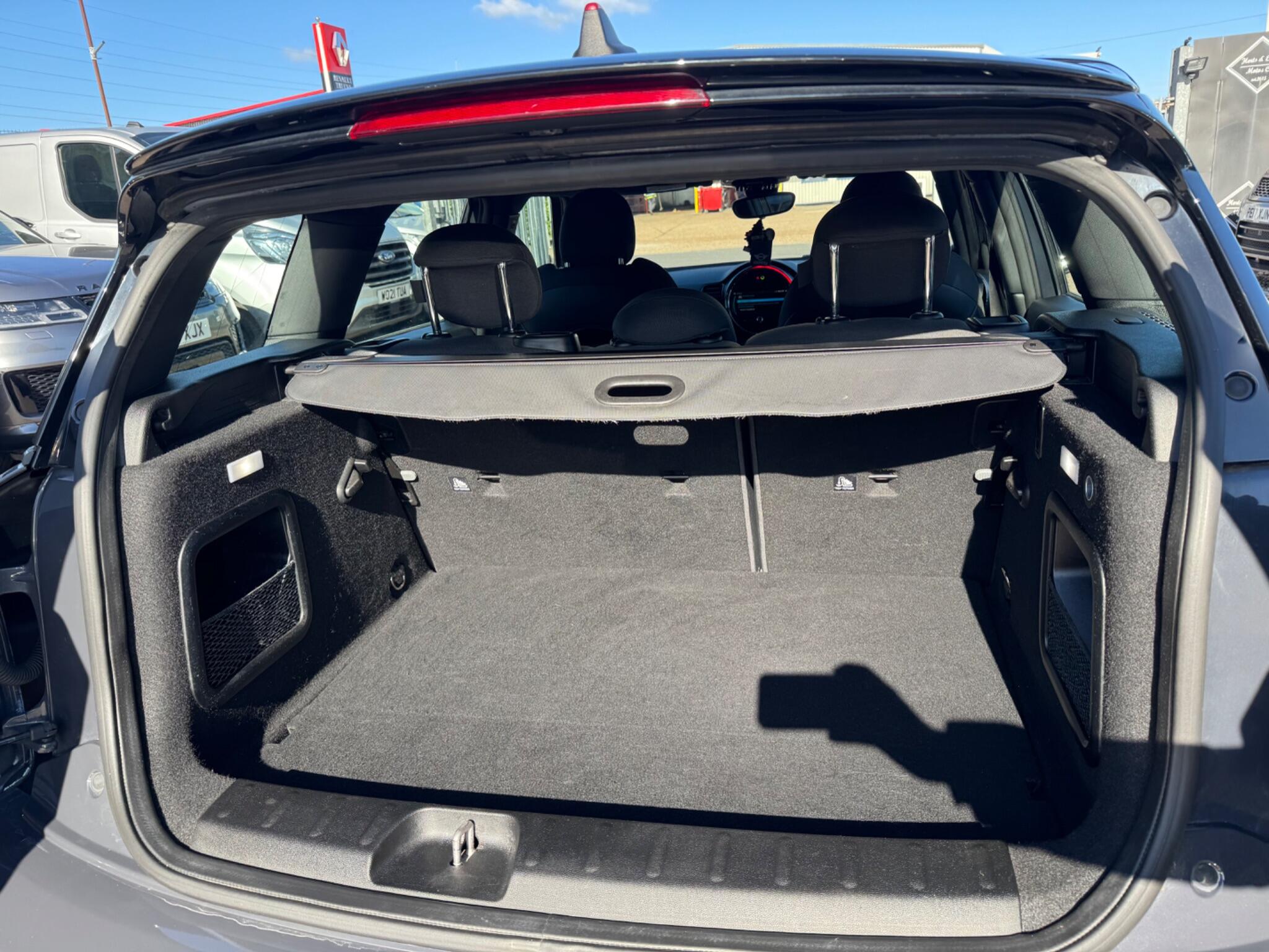 Mini Clubman view 45