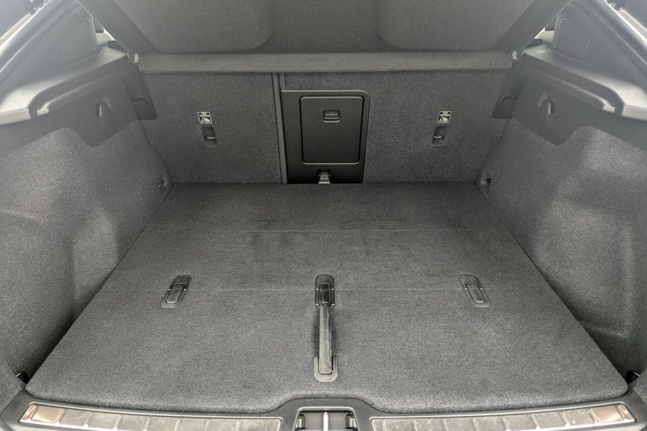 Volvo C40 view 21