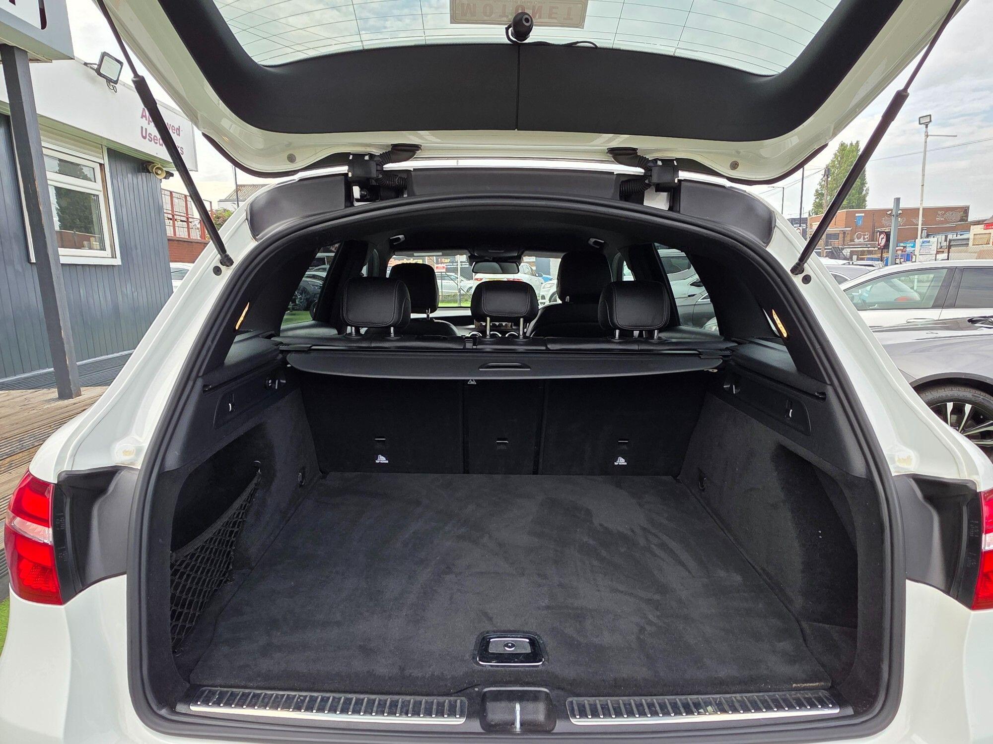 Mercedes-Benz GLC view 20