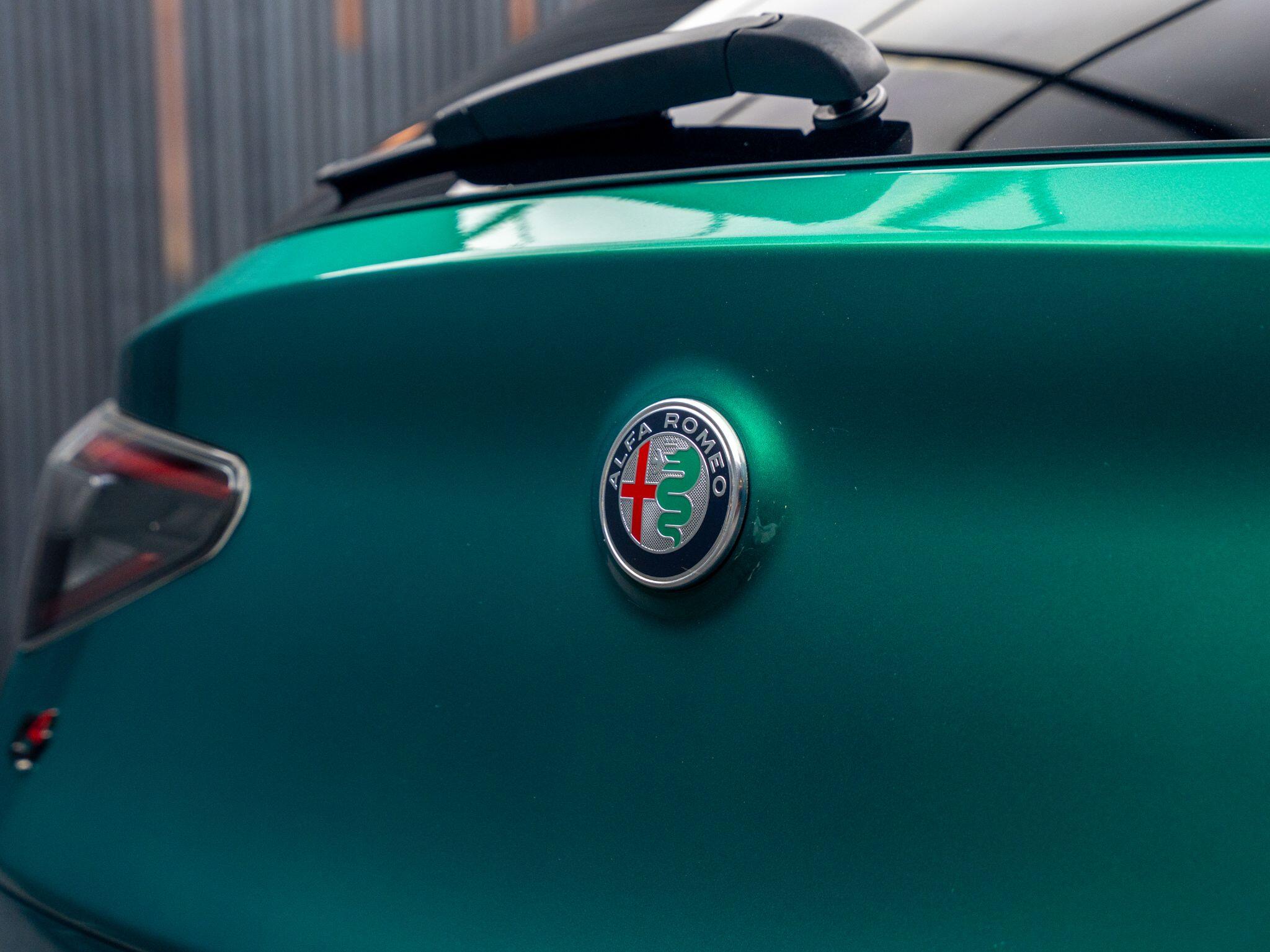 Alfa Romeo Stelvio view 16