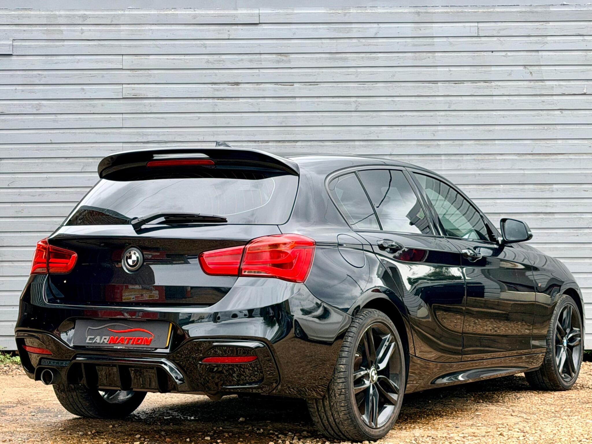 BMW 1 Series view 4