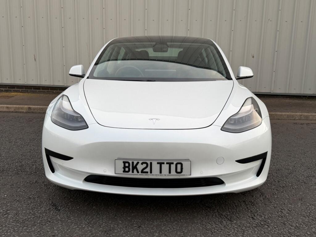 Tesla Model 3 view 5