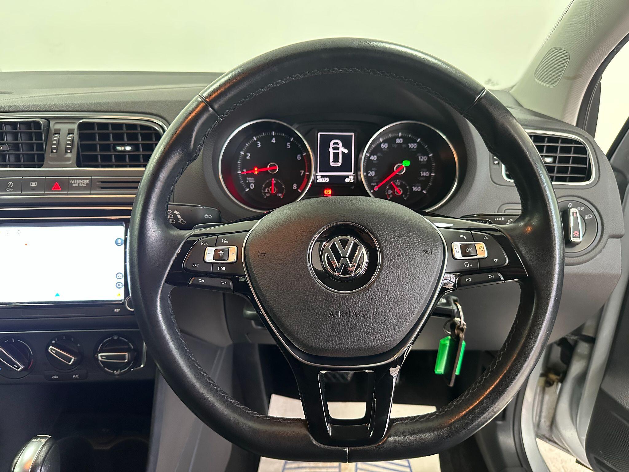 2015 Volkswagen Polo 1.2 TSI BlueMotion Tech SE DSG Euro 6 (s/s) 5dr • 28,375 miles image 15