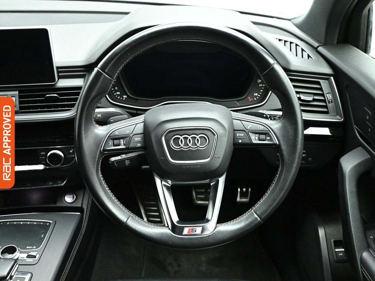 Audi SQ5 view 9