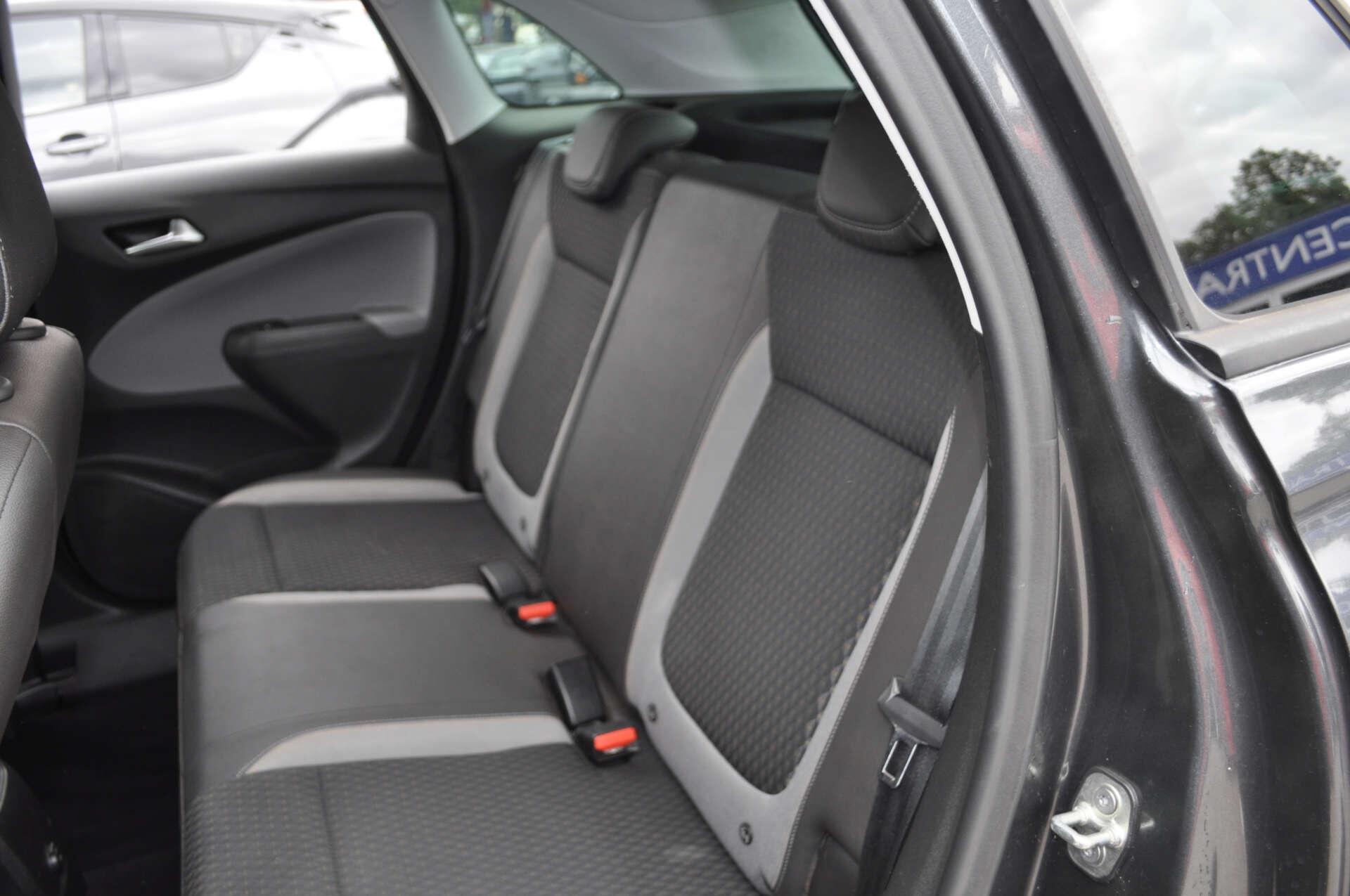 Vauxhall Crossland X view 17