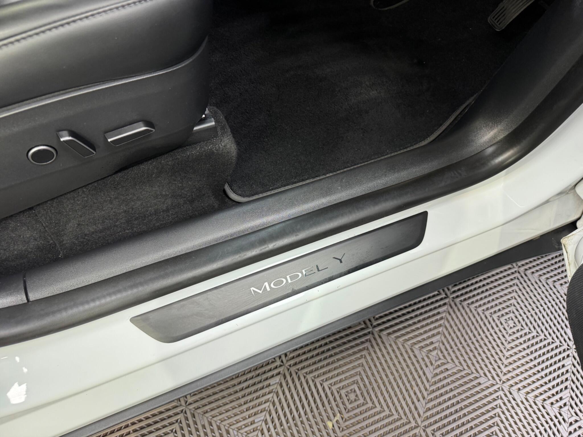 Tesla Model Y view 45