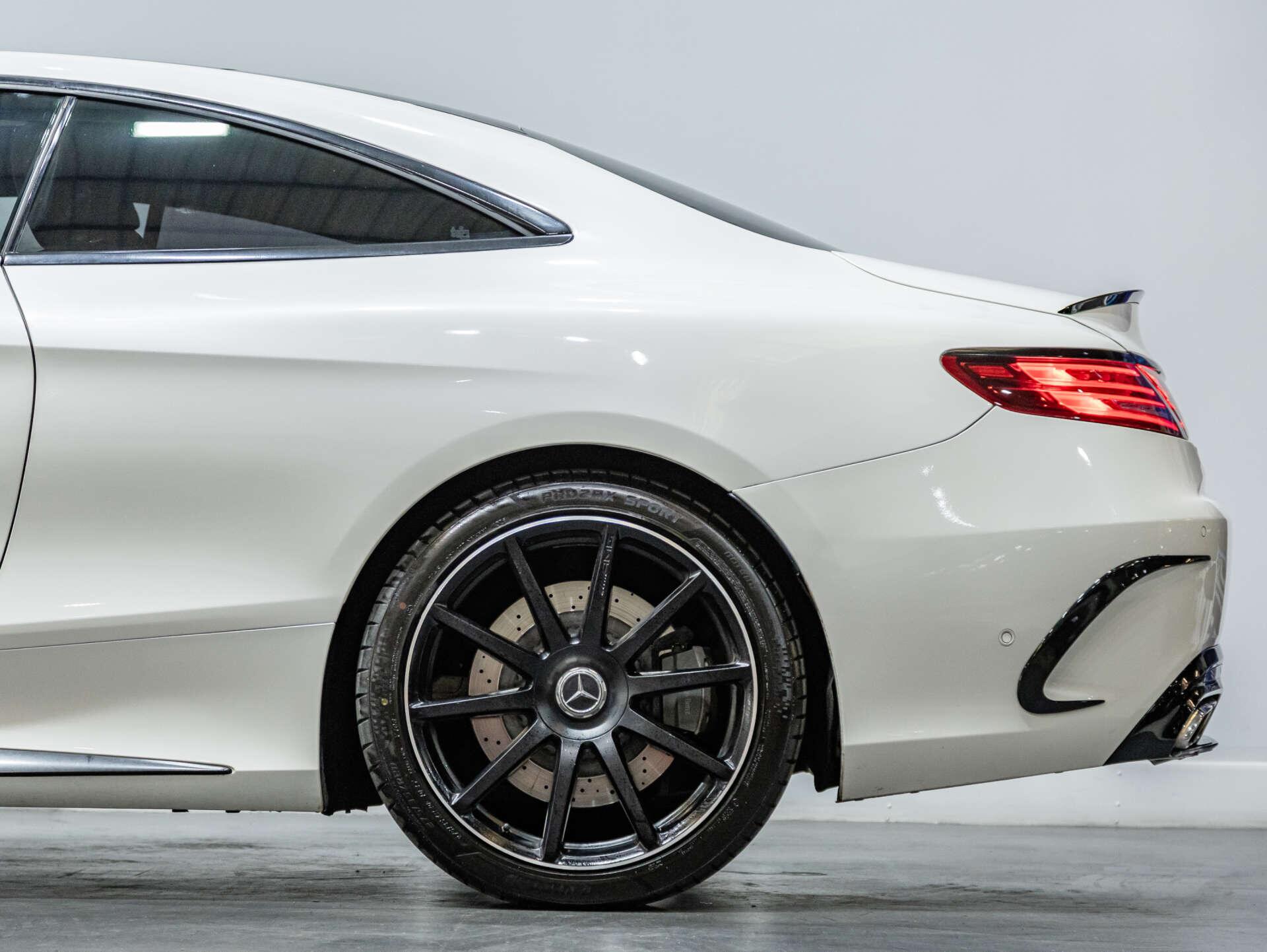 Mercedes-Benz S-Class view 26