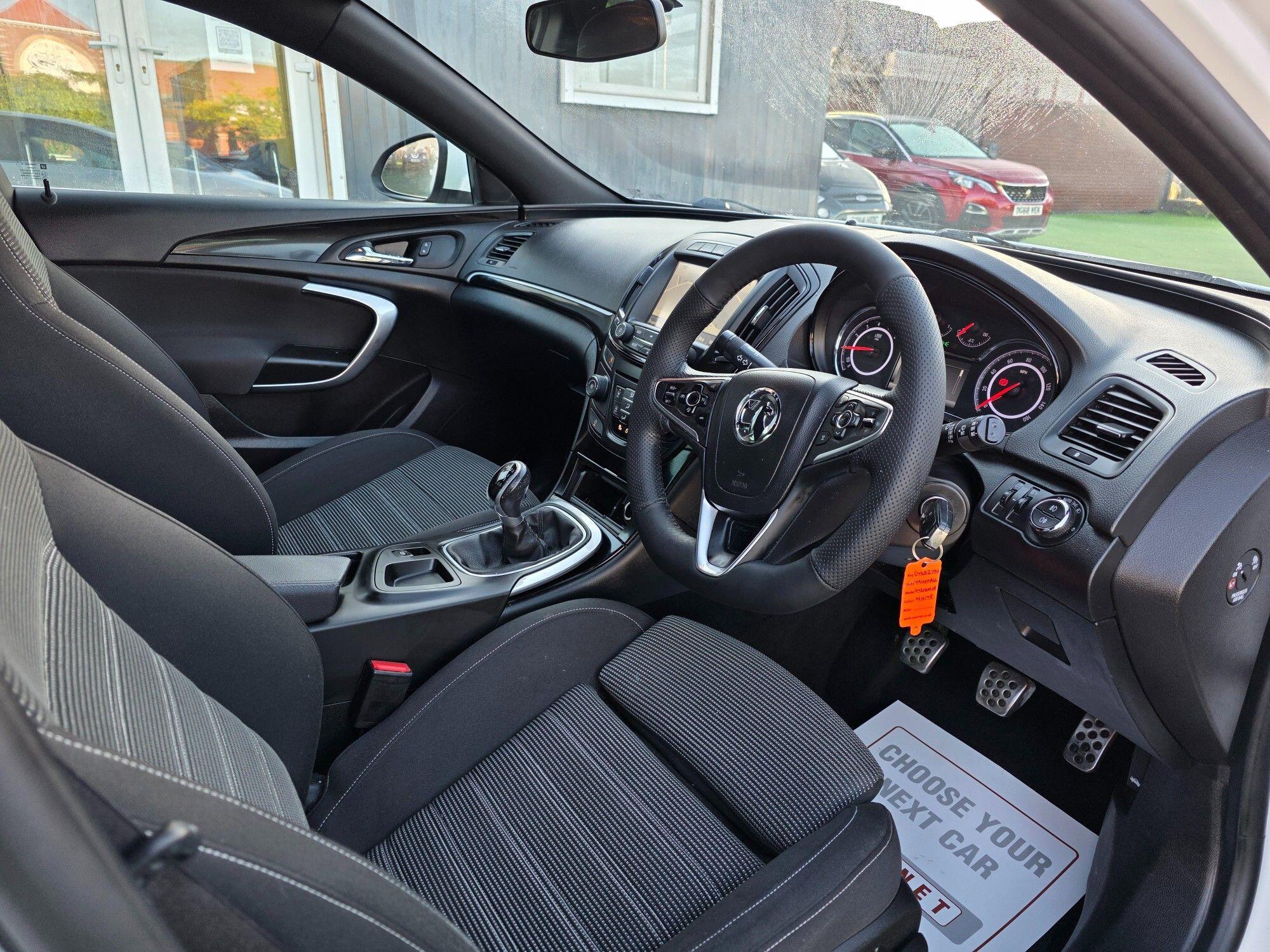 Vauxhall Insignia view 23